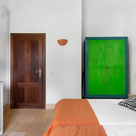 Guestready - Peaceful W/ Parking בית הארחה