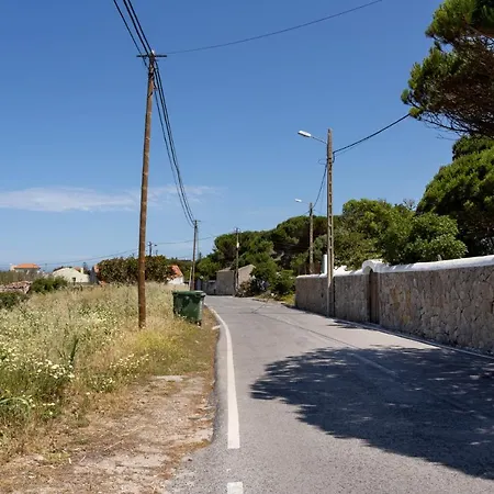 Hébergement de vacances Joivy 3-br With Terrace And Garden In Colares