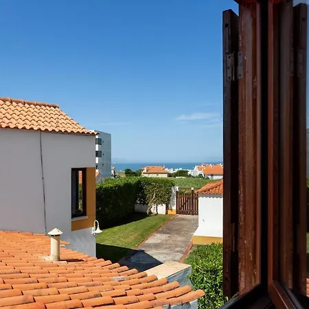 Guestready - Peaceful Beach Villa W/ Parking Гостевой дом Прая-даш-Масанш
