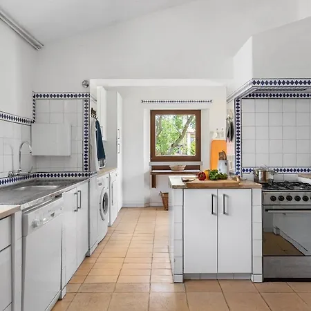 Guestready - Peaceful Beach Villa W/ Parking 3*