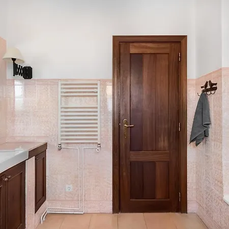 Guestready - Peaceful Beach Villa W/ Parking Гостевой дом 3*