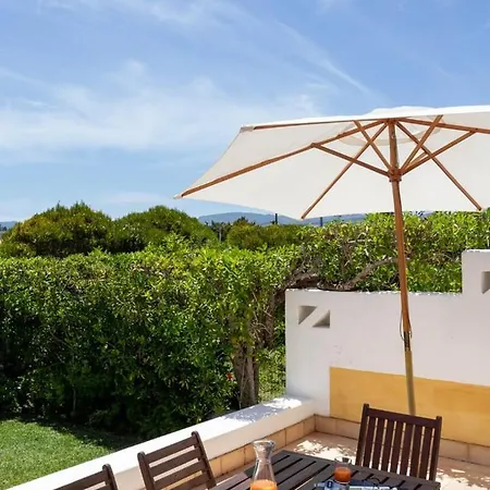 Guestready - Peaceful Beach Villa W/ Parking Гостевой дом